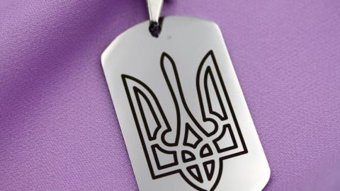 Лазерне гравіювання на кулонах у Львові Лазерне гравіювання на кулонах у Львові